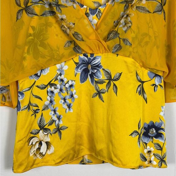 White House Black Market Blouse Yellow Satin Size Small - Picture 4 of 11